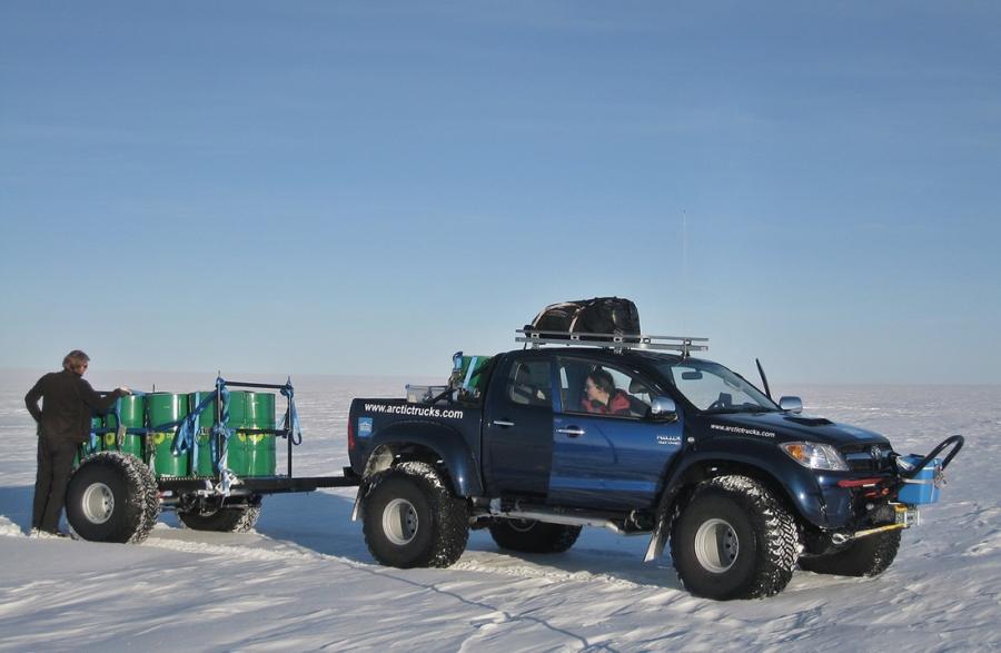  Arctic Trucks Toyota Hilux AT44 TAC 2009 года  (фото 5 из 9)